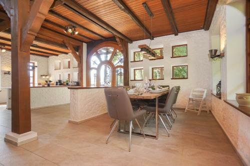 Ruhe Unter Reet - Haus Mit Sauna & Kamin Im Gr�nen