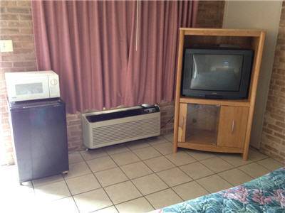 Town House Airport Motel