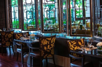 Renaissance Shanghai Putuo Hotel