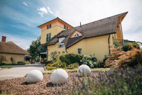 Hostal Motel Pri Lesniku