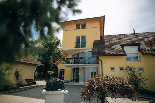 Hostal Motel Pri Lesniku