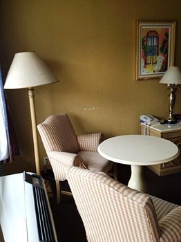 Motel Ambassador Inn