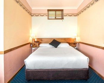 Echo Point Motor Inn