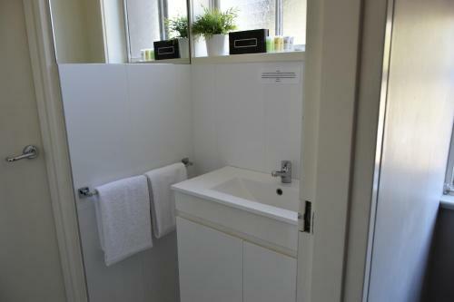 Aparthotel North Melbourne Serviced Apartment