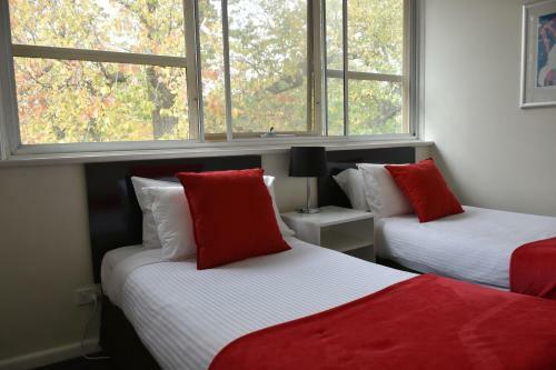 Aparthotel North Melbourne Serviced Apartment