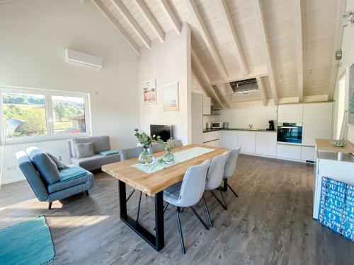 Apartamento Wundersch�ne Helle Wohnung Mit Gro�er Dachterrasse