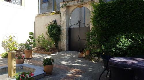 Bed & Breakfast Les Remparts De La Bastide