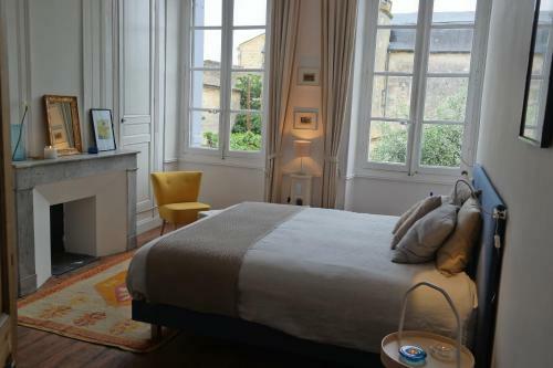 Hostal Maison De Ma�tre Elegia