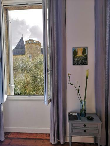 Hostal Maison De Ma�tre Elegia