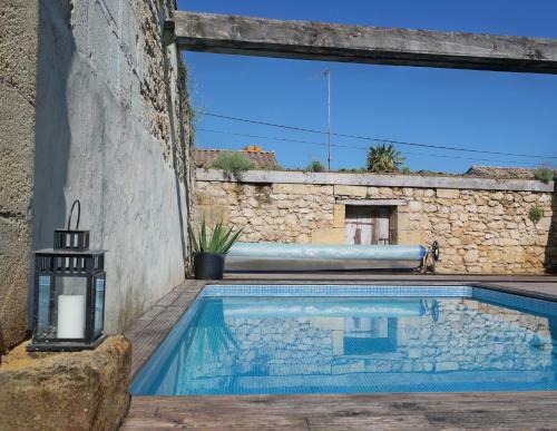 Hostal Maison De Ma�tre Elegia