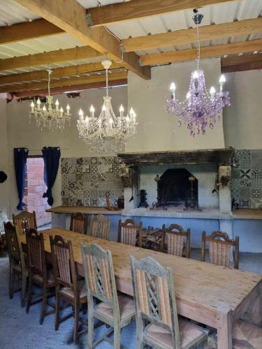 Hostal La Chapelle Aux Acacias
