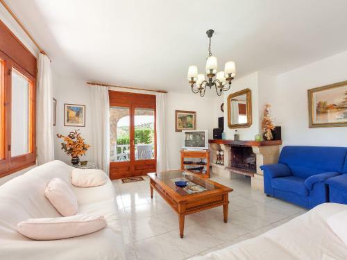 Villa Holiday Home Mas Vila 2