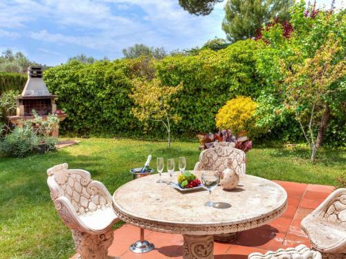 Villa Holiday Home Mas Vila 2