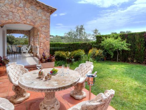Villa Holiday Home Mas Vila 2