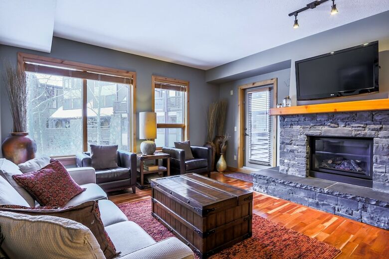 Aparthotel Spring Creek Vacations - Rundle Cliffs Lodge