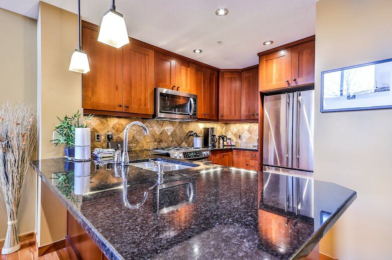 Aparthotel Spring Creek Vacations - Rundle Cliffs Lodge