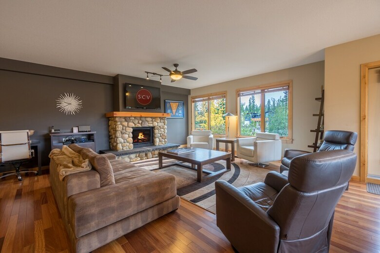 Aparthotel Spring Creek Vacations - Rundle Cliffs Lodge