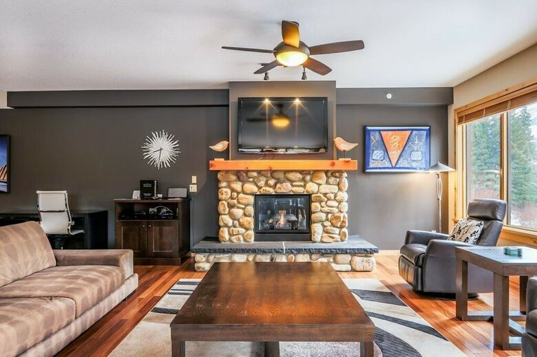 Aparthotel Spring Creek Vacations - Rundle Cliffs Lodge