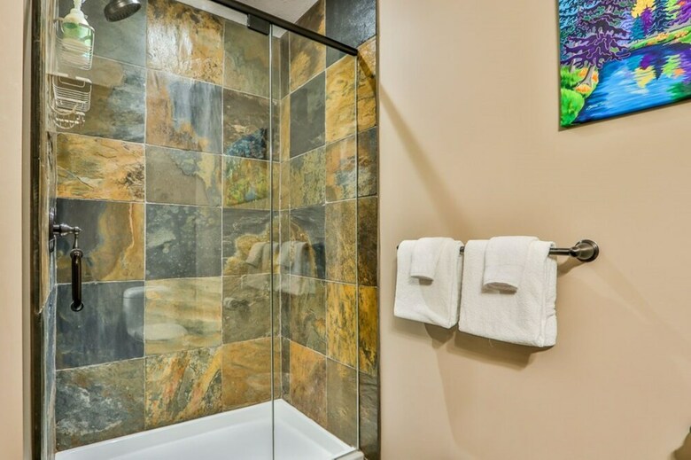 Aparthotel Spring Creek Vacations - Rundle Cliffs Lodge
