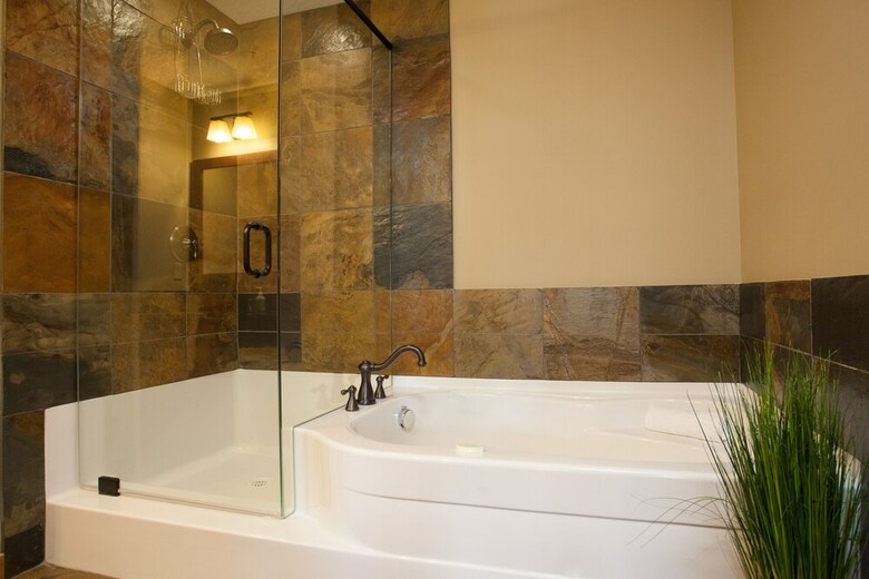 Aparthotel Spring Creek Vacations - Rundle Cliffs Lodge