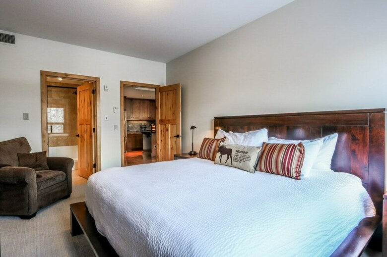 Aparthotel Spring Creek Vacations - Rundle Cliffs Lodge