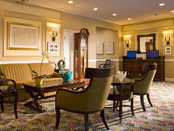 Newport Beach Hotel & Suites