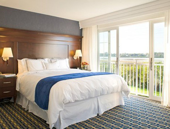 Newport Beach Hotel & Suites