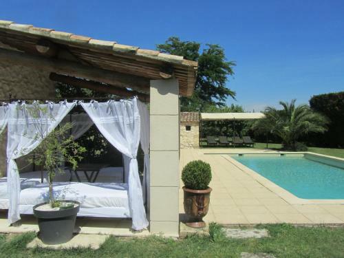 Appartement Dans Mas Proven�al Avec Piscine
