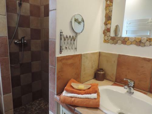G�te Le Far� Tchanqu�