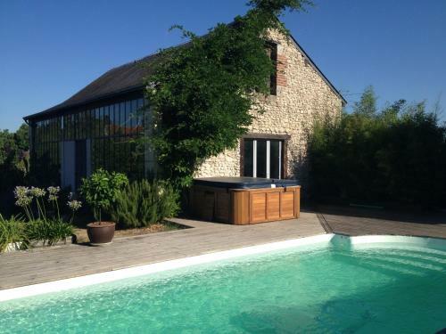 Les �curies De La Rozelle