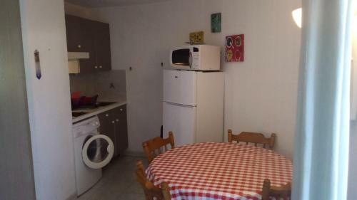 Apartamento Studio de 27 M� + 70 M� de Jardin � 100 M Des Plages