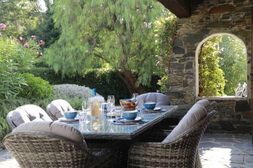 Maison Sous Les Pins
