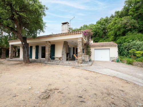 Holiday Home Rok�mar
