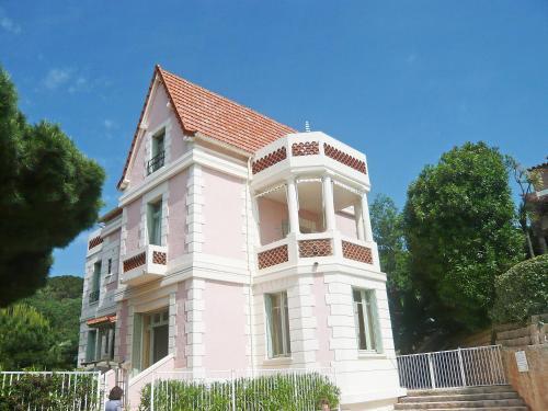 Holiday Home Castel Haussmann-3