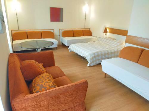 Hostal Chambres De Cercy-la-tour