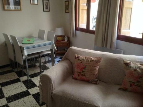 4 Rue P�re Guisset