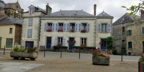 Bed & Breakfast Chailland Home With A View