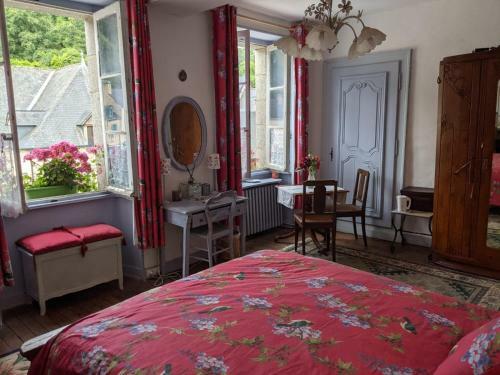 Bed & Breakfast Chailland Home With A View