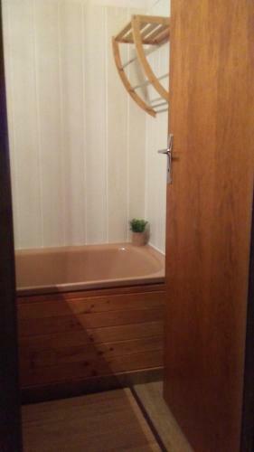 Studio R�nov� Avec Jardin Et Vue D�gag�e, 4 Nuits Minimum