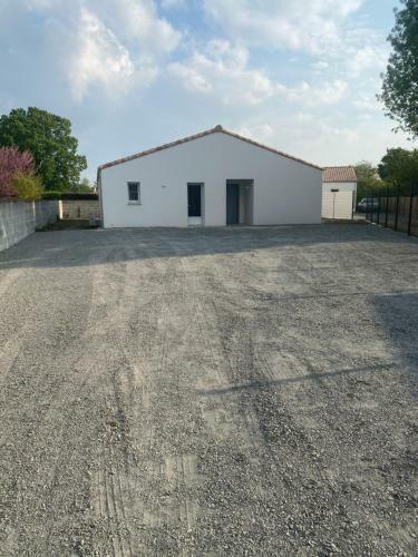 Belle Maison De 140m2, Proche Centre Ville