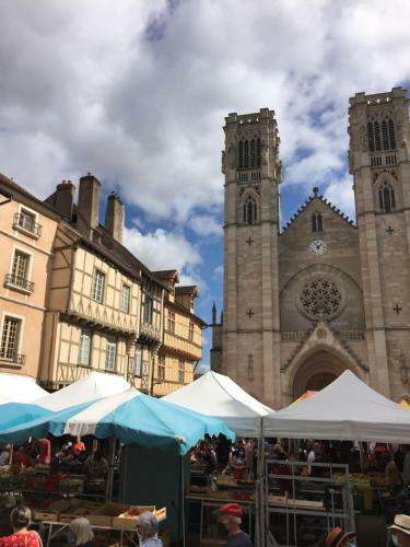 Apartamentos Fen�tres Sur Cour