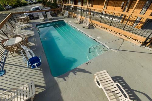 Hotel Timbers Lodge - Pigeon Forge