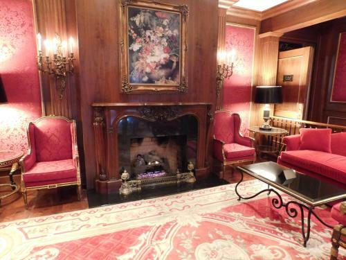 Hotel Pine Inn - Carmel