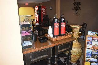 Summit Inn Hotel & Suites