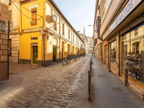 Attractive Apartment In Granada Near The Centre
