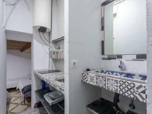 Spacious Apartment In Granada Near The Centre