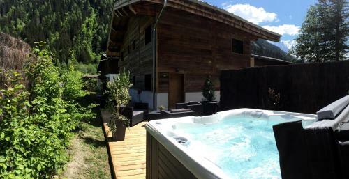 Chalet Le Petit Nicolas, Jacuzzi, Vue Mont Blanc