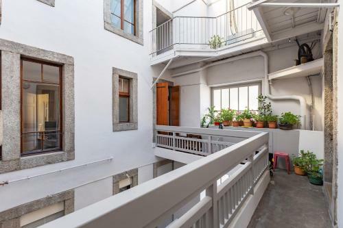 Modern Hypercenter 3br Apartment + View 180�