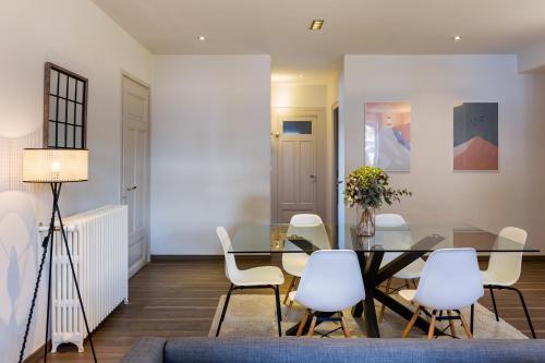 Modern Hypercenter 3br Apartment + View 180�