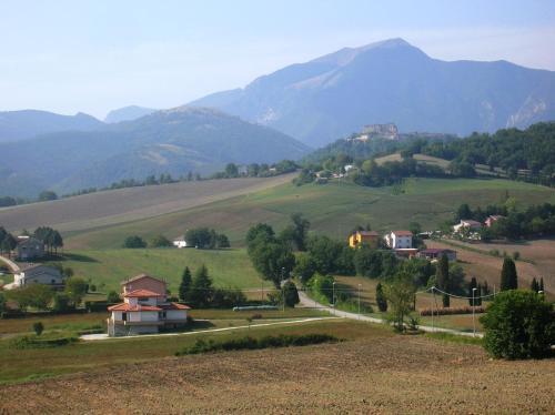 Apartamento Mansarda Viti - Sguardo Su Frontone -